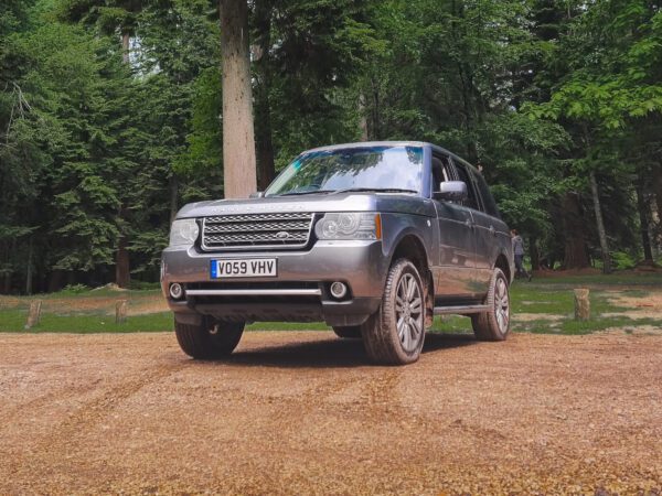 Win a Range Rover L322 Vogue SE + £1,000